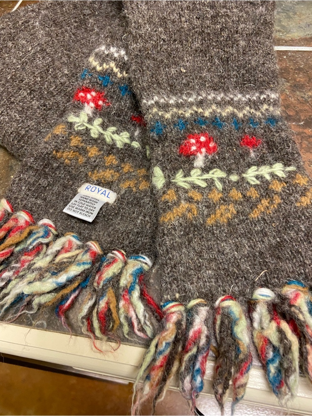 Royal Collection 100% Wool Scarf - Handcrafted in Nepal Fair Isle Pattern Winter - Picture 10 of 10
